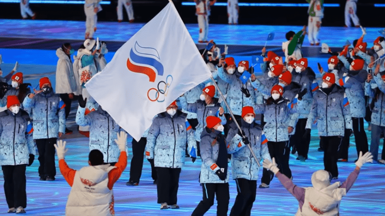 Сборная России на закрытии Олимпийских игр в Пекине. Скриншот/youtube | Epoch Times Россия