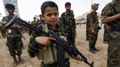 Более 2000 детей-солдат, завербованных повстанцами, погибли в боях в Йемене