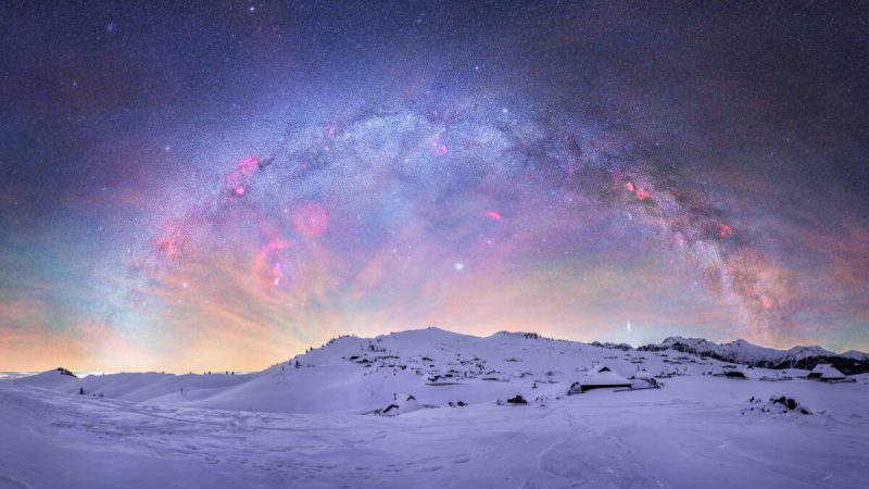 Млечный Путь на фоне чудесных зимних пейзажей. Фото: любезнно предоставлено Uroš Fink | Epoch Times Россия