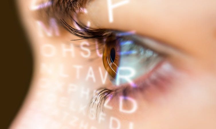 Глаукома — это коварное заболевание, которое иногда путают с невнимательностью или ухудшением зрения с возрастом, однако оно может привести к потере зрения и слепоте. Фото: Shutterstock  | Epoch Times Россия
