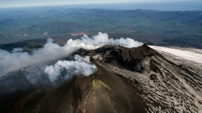 Вулкан Этна снова гневается