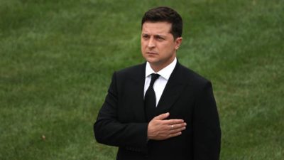 Зеленский призвал чиновников «вернуться к своей стране»