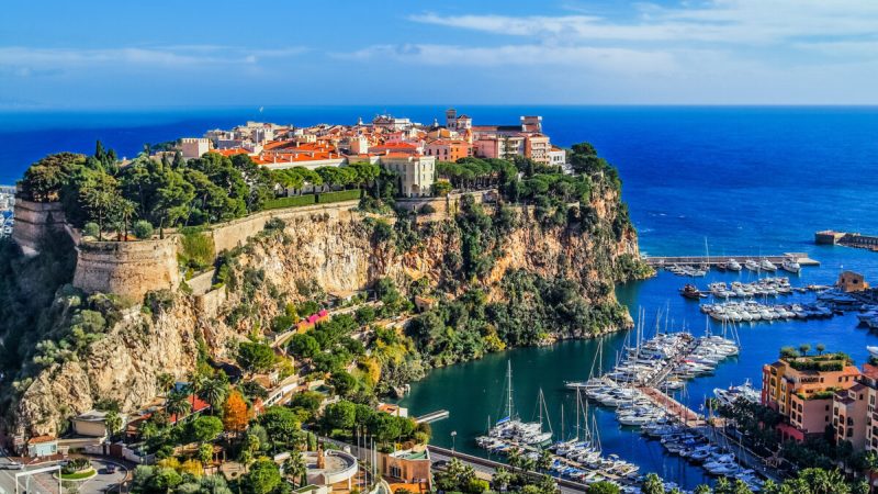 Дворец принца Монако, расположенный на высоком живописном мысе. (OSTILL is Franck Camhi/Shutterstock)  | Epoch Times Россия