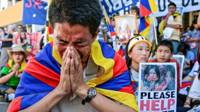 Пекин скрывает информацию о самосожжении популярного тибетского певца
