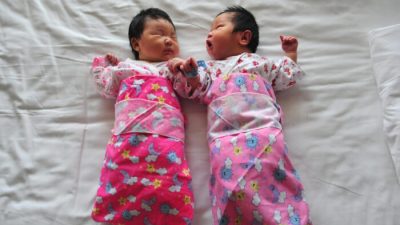 Китайский делегат призвал разрешить одиноким женщинам иметь ребёнка, чтобы повысить численность населения