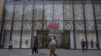 Шведская компания H&M капитулировала под напором компартии Китая