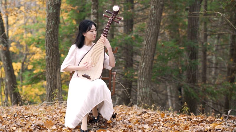 Лян Юй, виртуоз игры на пипе, древнем китайском инструменте. (Shen Yun Performing Arts)  | Epoch Times Россия