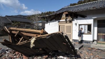 Четыре человека погибли, миллионы остались без электричества в результате мощного землетрясения в Японии