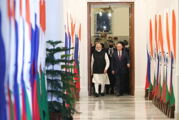 Премьер-министр Индии Нарендра Моди на встрече с президентом России Владимиром Путиным в Нью-Дели, Индия, 6 декабря 2021 г. (Sputnik/Mikhail Klimentyev/Kremlin via Reuters)