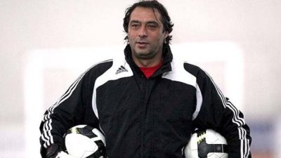 Заур Хапов занял должность главного тренера «Локомотива»