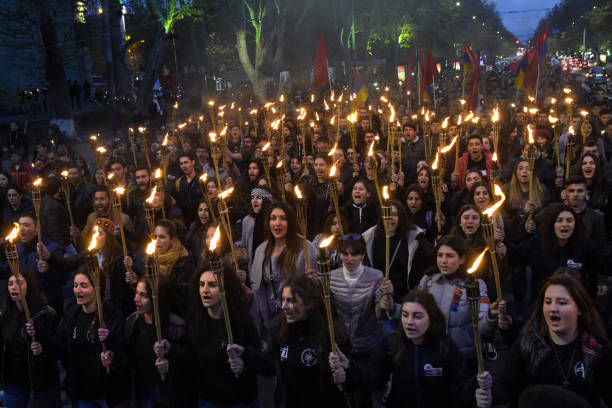 Факельное шествие по случаю годовщины убийства 1,5 миллиона армян османскими войсками, Ереван, 23 апреля 2019 г. Фото: KAREN MINASYAN/AFP via Getty Images | Epoch Times Россия