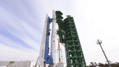 Южная Корея провела испытательный запуск твёрдотопливной космической ракеты