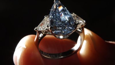 Компания DeBeers не может увеличить поставки, пока растут цены на алмазы