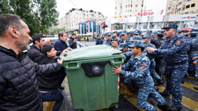 В Ереване на акции протеста задержали сына второго президента Армении
