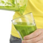 Питайтесь правильно: Что такое питьевая зелень? Полезна ли она для здоровья?