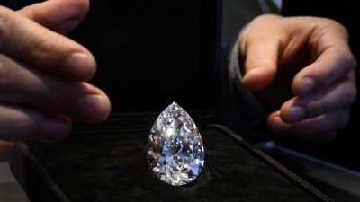 Самый большой белый бриллиант в мире выставлен на аукцион