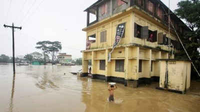 Муссонные наводнения унесли жизни 42 человек, миллионы пострадали в Бангладеш и Индии