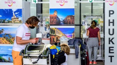Таиланд отменяет пропуск для иностранных путешественников и продлевает часы работы ночных заведений