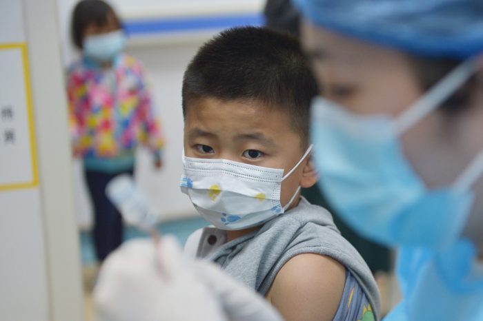 У детей в Китае диагностировали диабет после введения китайских вакцин от COVID-19