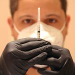 Насколько верна официальная версия о безопасности вакцин против COVID-19?
