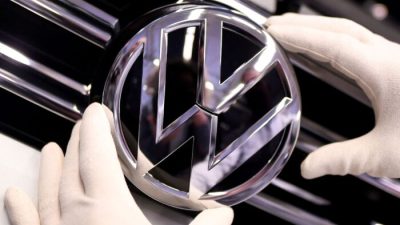 Германия отклонила заявки Volkswagen на продление инвестиционных гарантий в Китае