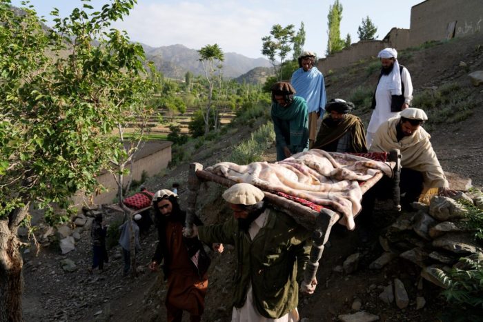 Число погибших в результате землетрясения в Афганистане возросло до 1150 человек