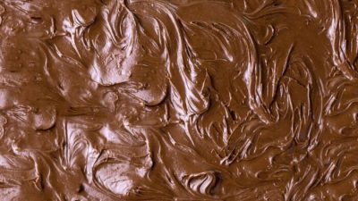 В бак с расплавленным шоколадом на фабрике Mars упали два человека