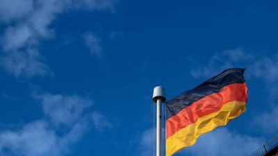 Германия возобновляет выдачу виз гражданам РФ