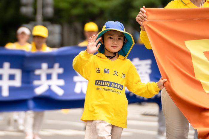 На митинге в Вашингтоне призвали положить конец насильственному извлечению органов у последователей Фалуньгун в Китае