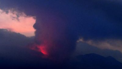 В Японии извергается вулкан Сакурадзима