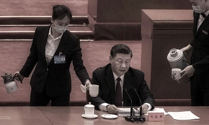 Си Цзиньпин перед выступлением на церемонии в Большом зале народных собраний в Пекине, Китай, 8 апреля 2022 года. (Фото: Kevin Frayer/Getty Images)
 | Epoch Times Россия