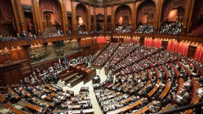 Президент Италии распустил парламент после отставки премьер-министра