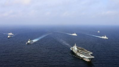 Корабли ВМС Китая несколько дней курсировали вокруг Японии