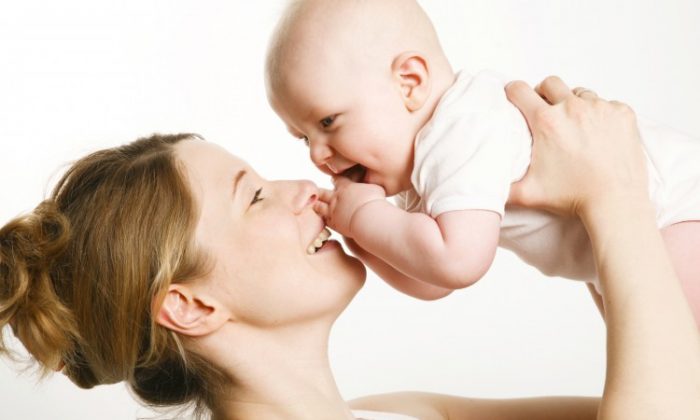 Количество детей, которое необходимо родить каждой женщине для поддержания уровня населения в развитых странах, составляет 2,1. Коэффициент рождаемости в Канаде в 2010 году составлял 1,63. (Annett Vauteck/Photos.com) | Epoch Times Россия