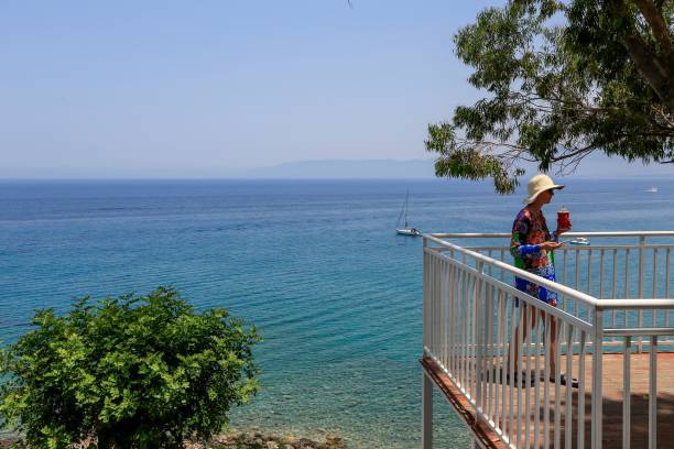 Смотровая площадка рядом с Купальнями Афродиты, Кипр, 24 июня. 2022 года. Фото: ALEX MITA/AFP via Getty Images | Epoch Times Россия