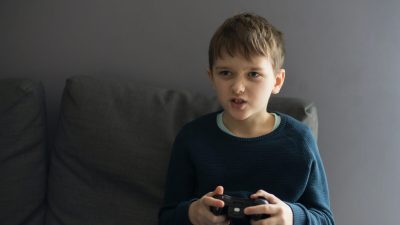 Дети с низким самоконтролем подвержены большему риску игровой зависимости