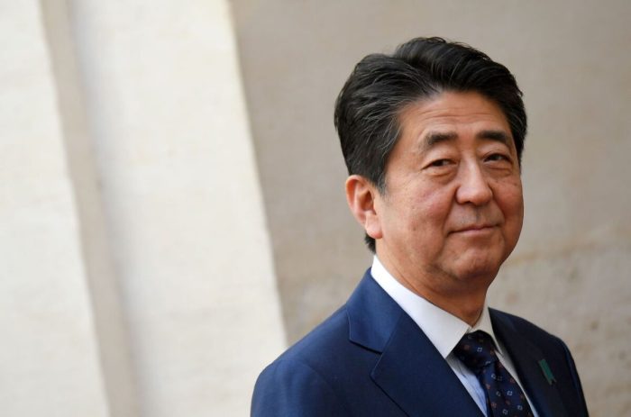 Партия Синдзо Абэ получила подавляющее большинство голосов на выборах в верхнюю палату парламента после его убийства