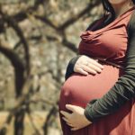 «То, что я видел за последние два года, беспрецедентно»: Врач о побочных эффектах вакцины COVID-19 у беременных женщин