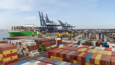 В крупнейшем контейнерном порту Великобритании началась 8-дневная забастовка