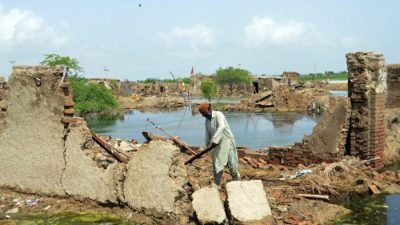 1061 человек погиб от наводнений в Пакистане