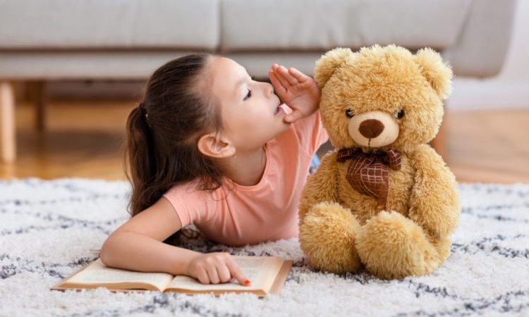 Примерно у 65% детей в детстве появляется воображаемый друг. (Фото: Prostockstudio via Dreamstime) | Epoch Times Россия