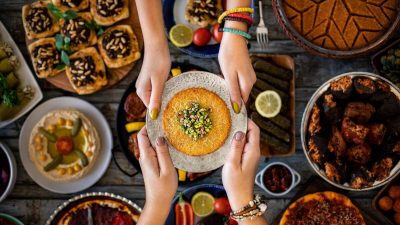 Универсальный язык щедрости: делитесь едой и любовью с людьми во всём мире