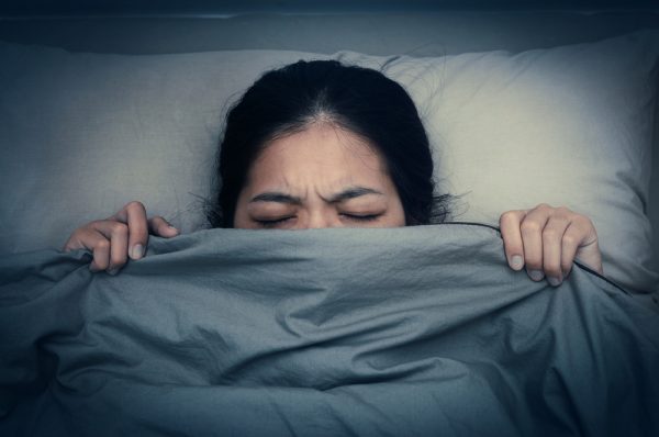 Во время стресса люди видят более негативные и яркие сны. (eggeegg/Shutterstock)
Пандемические сны на тему выживания