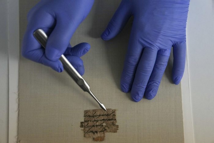 Редкий древний папирус с надписью на иврите возвращён в Израиль из США