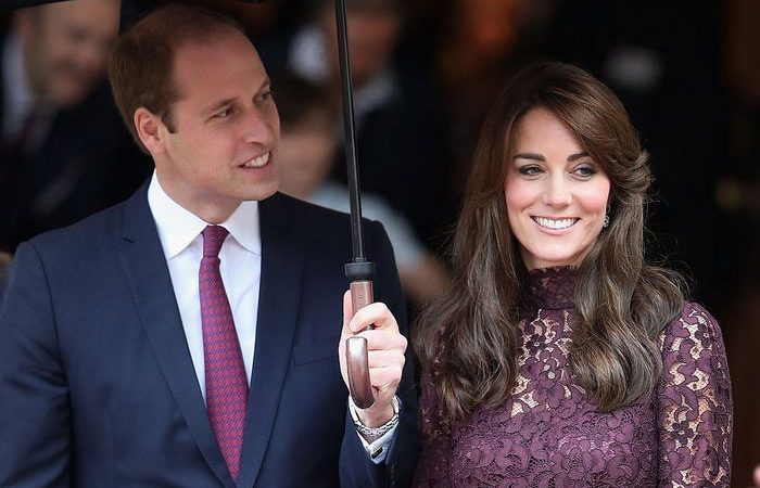 Принц Уильям с супругой Кейт Миддлтон получили новые титулы и стали миллиардерами. (Photo by PATRIK STOLLARZ/AFP via Getty Images) | Epoch Times Россия