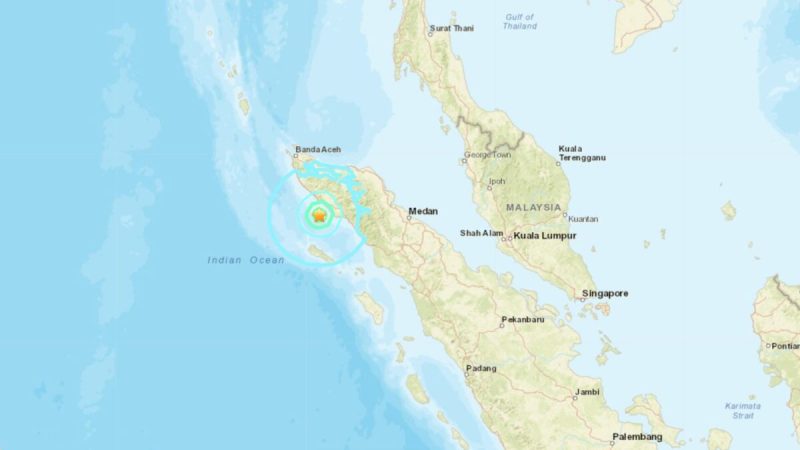 Мощное подводное землетрясение произошло в Индонезии, о пострадавших не сообщается