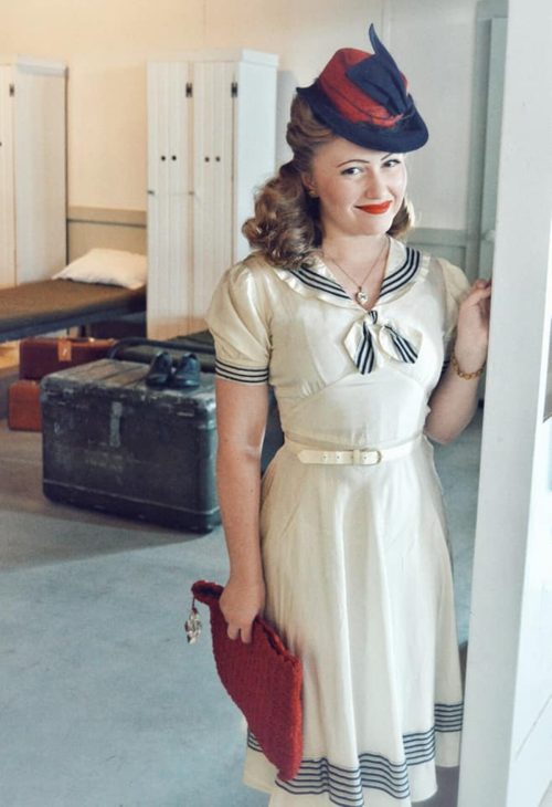 Гардероб американки в стиле 1940-х годов восхищает и удивляет людей