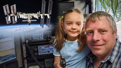 Восьмилетняя девочка беседует с астронавтом с борта космической станции