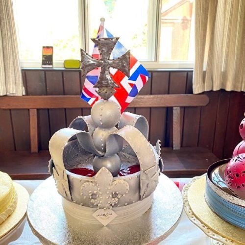 Кто приготовил торты для празднования платинового юбилея королевы Елизаветы?