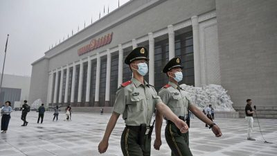 Коммунистическая власть в Китае превращает дома в тюрьмы